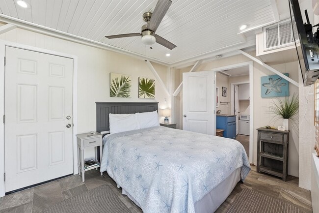 Building Photo - 4031 Panola Dr