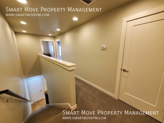 Building Photo - 3905 Woodcraft-