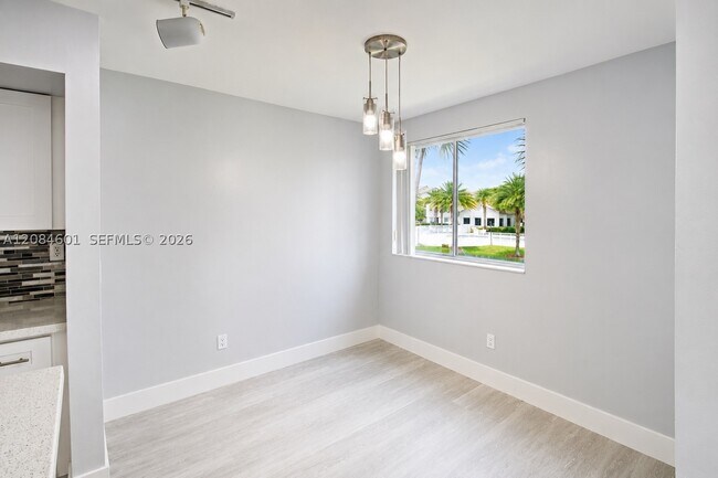 Building Photo - 2600 S University Dr