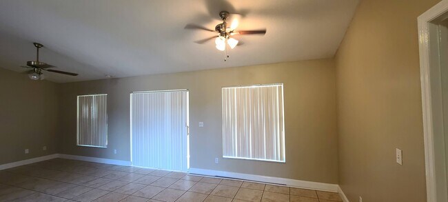 Building Photo - 5 Almond Drive Pass