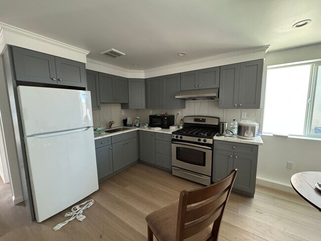 Building Photo - 14 Ocean Grove Ave