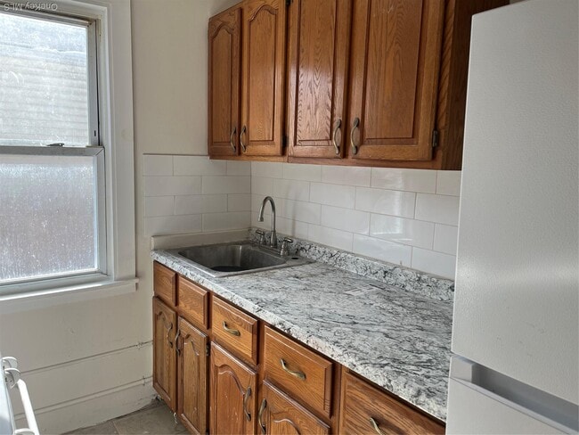 Building Photo - 43 California Ave