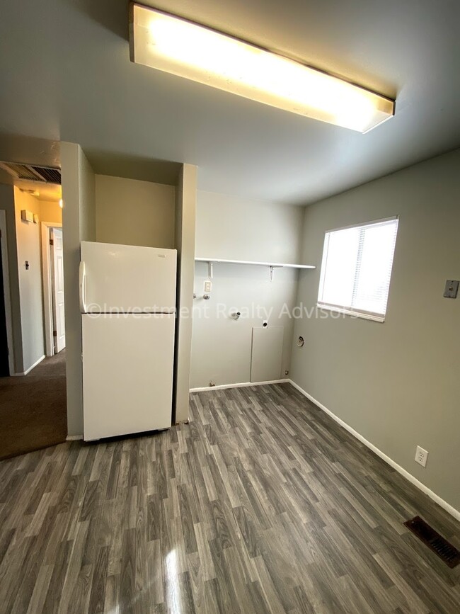 Building Photo - Two-bedroom Apartment in Salt Lake City!