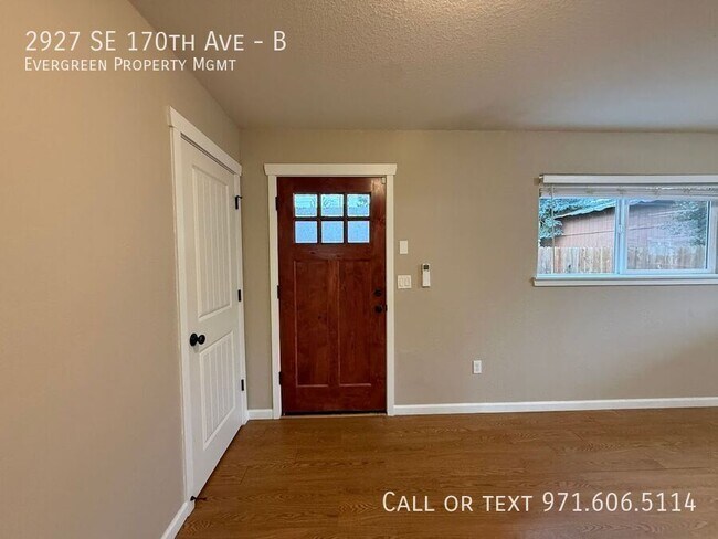 Building Photo - 2927 SE 170th Ave
