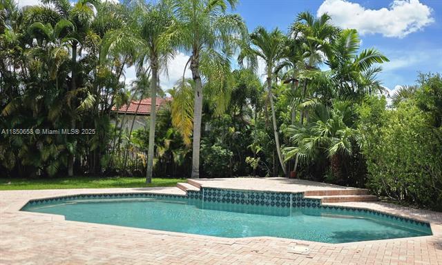 Building Photo - 1506 Lantana Ct