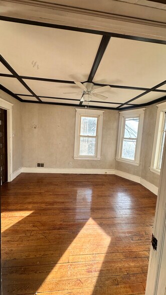 Building Photo - 84 Elmwood Ave