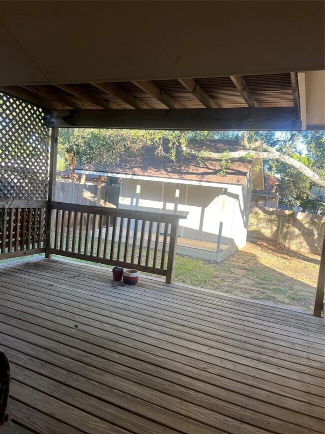 Building Photo - 1103 Deepwoods Trail