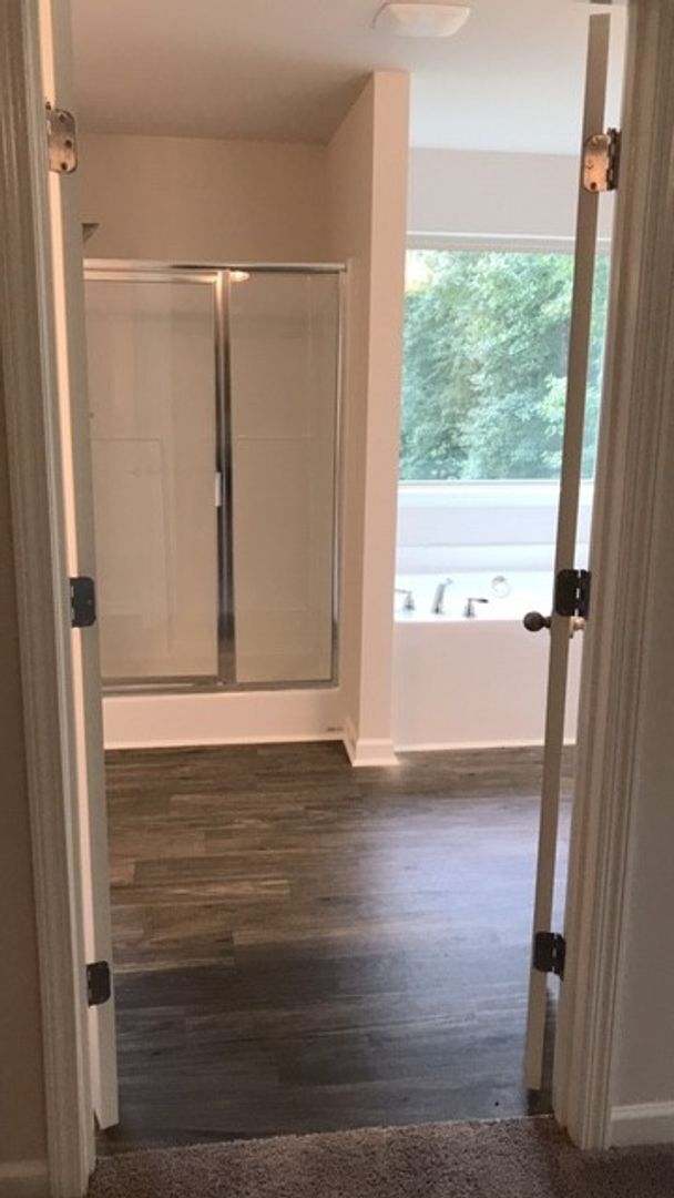 Building Photo - NEWISH 4 Bedroom Single Family Home in Ellenwood!