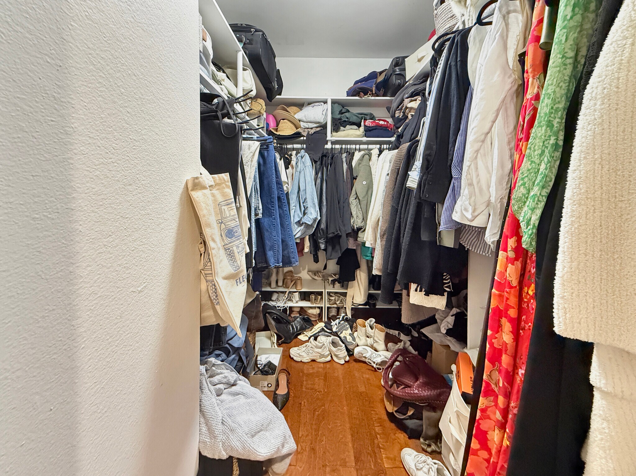 Building Photo - 1262 S Barrington Ave