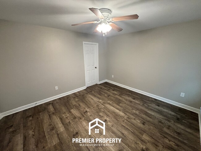 Building Photo - Charming 3BR Home with Vaulted Ceilings, Stainless Steel Kitchen & Fenced Yard in Odenville