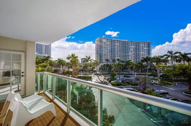 Building Photo - 3901 S Ocean Dr