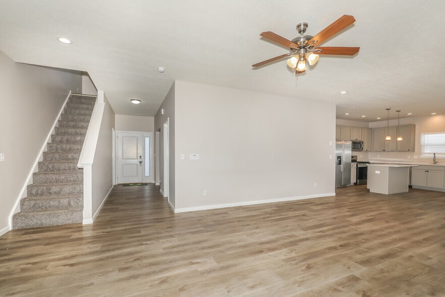 Building Photo - 8169 Bluesage Wy