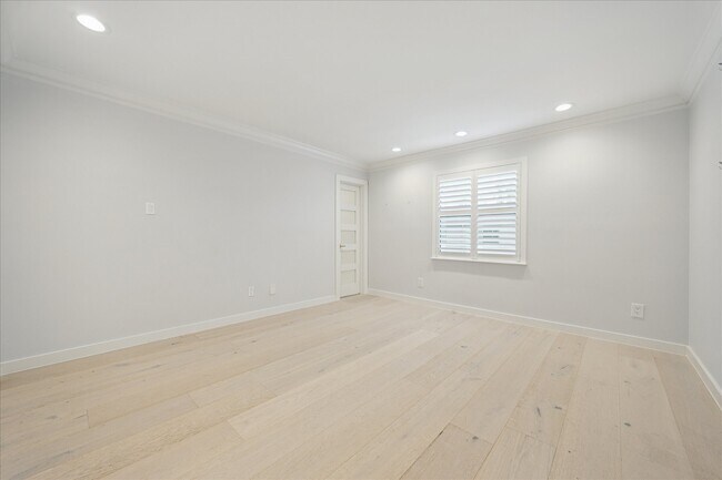 Building Photo - 1201 McDuffie St