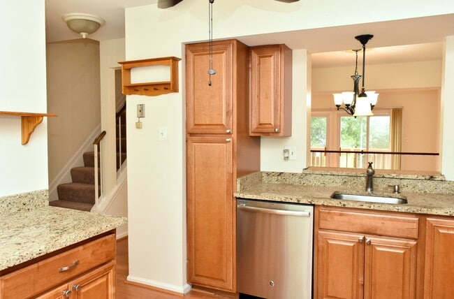 Building Photo - 3838 Angelton Ct