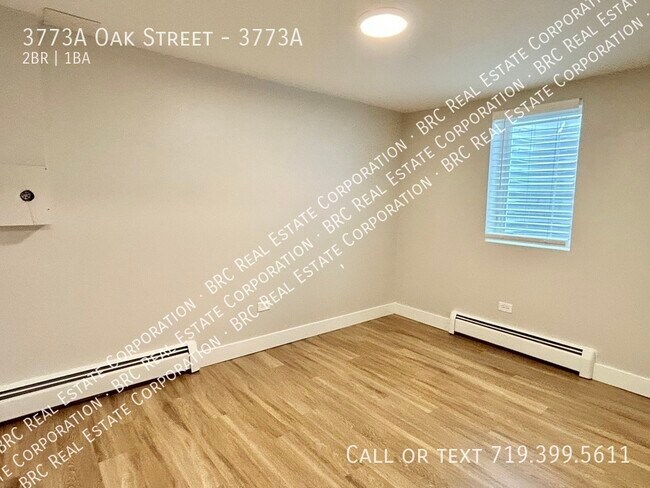 Building Photo - 3773 Oak St