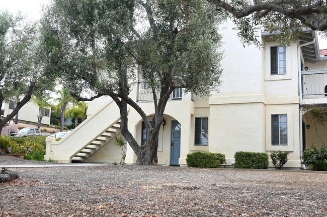 Building Photo - 2135 K Ave