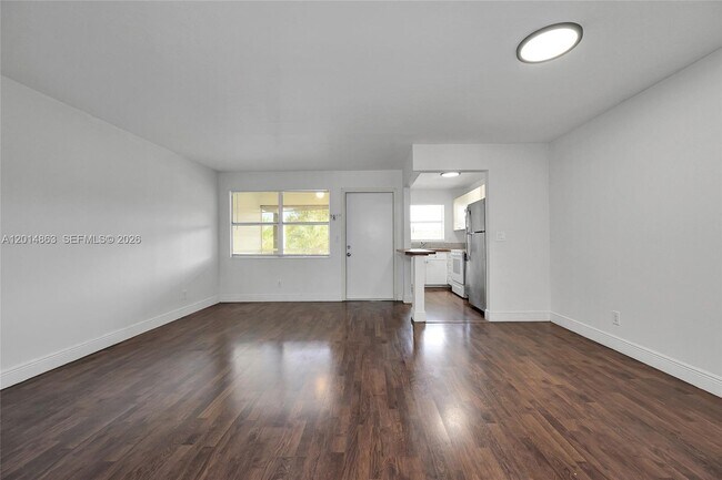 Building Photo - 250 Layne Blvd