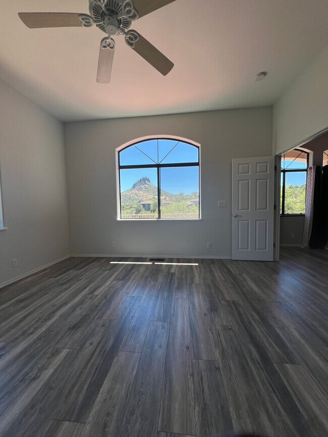 Building Photo - 3 Bedroom 2 Bath Home Overlooking Thumb Butte ~ Forest Trails