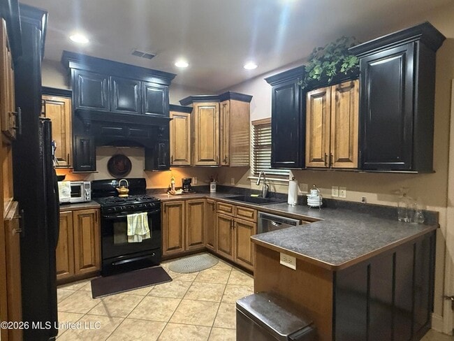 Building Photo - 4294 Popp's Ferry Rd