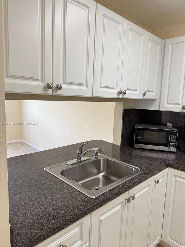 Building Photo - 15302 SW 72nd St