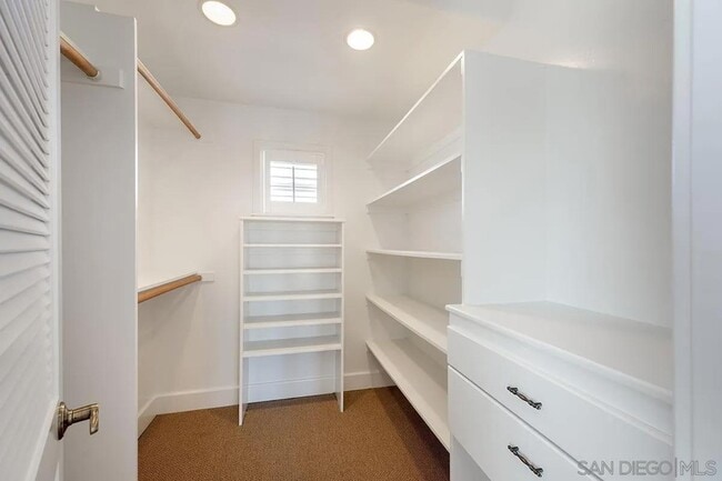 Building Photo - 308 Palm Ave