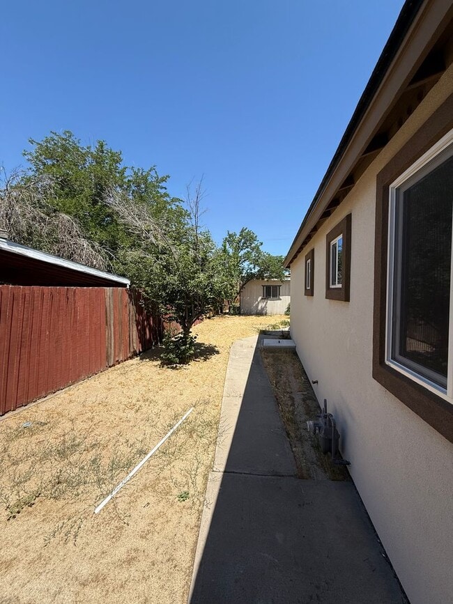 Building Photo - 1855 Trainer Wy