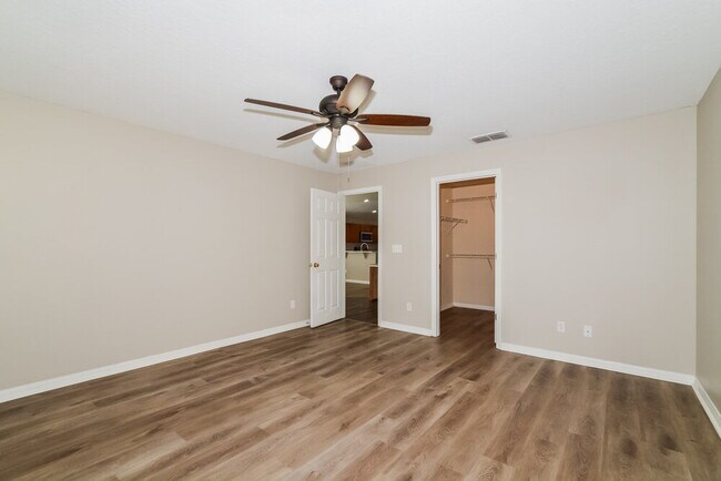 Building Photo - 4085 Waltham Forest Dr