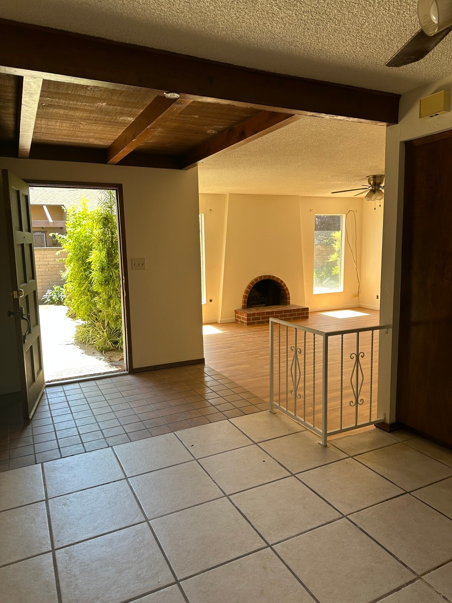 Building Photo - 4755 N San Pablo Ave