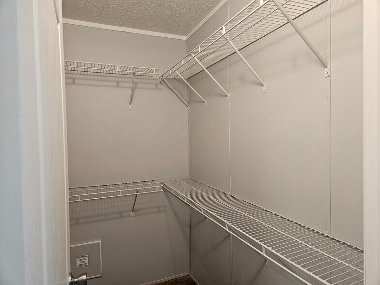 Building Photo - 179 Lynnwood Cir