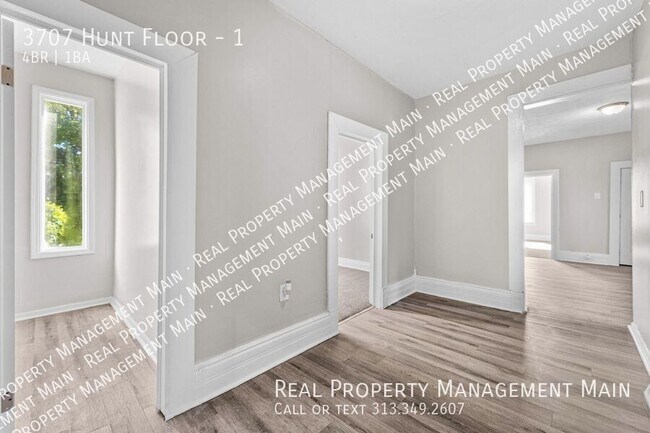 Building Photo - 3707 Hunt St