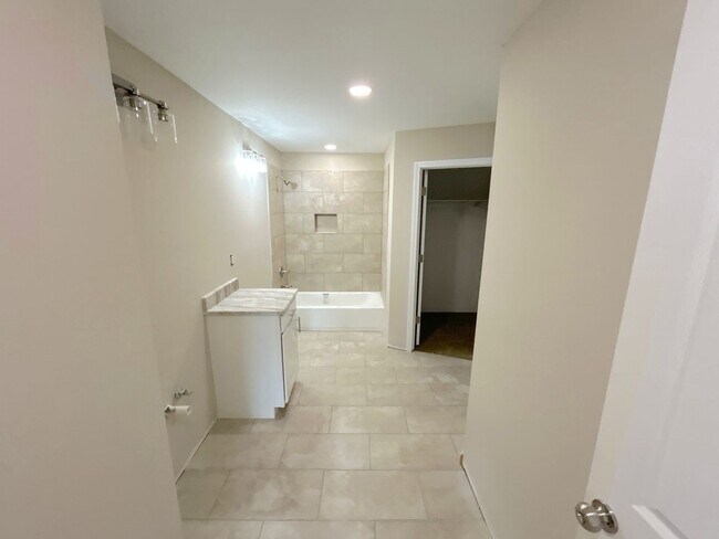 Building Photo - 2832 Epping Way Dr