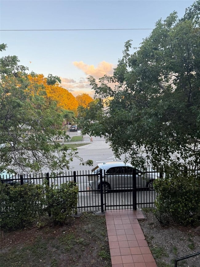 Building Photo - 6070 W 18th Ave