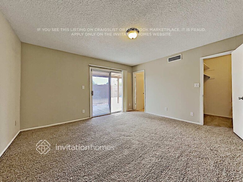 Building Photo - 5319 W Vogel Ave