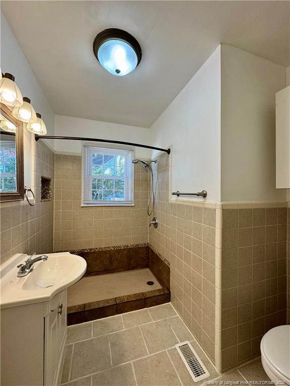 Building Photo - 705 McPherson Ave