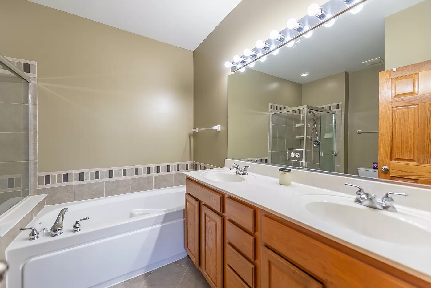 Building Photo - 168 Fountain Grass Cir