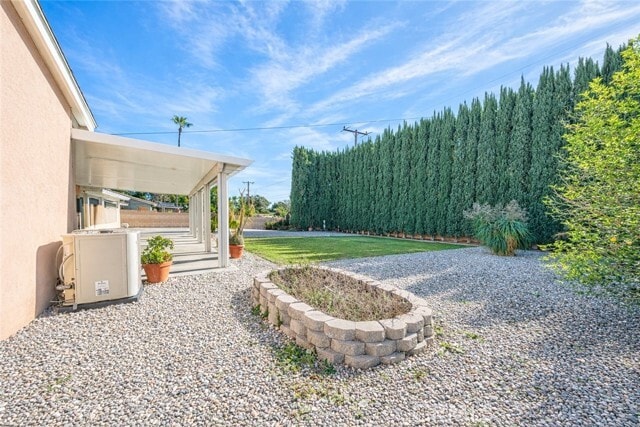 Building Photo - 386 W 16th St