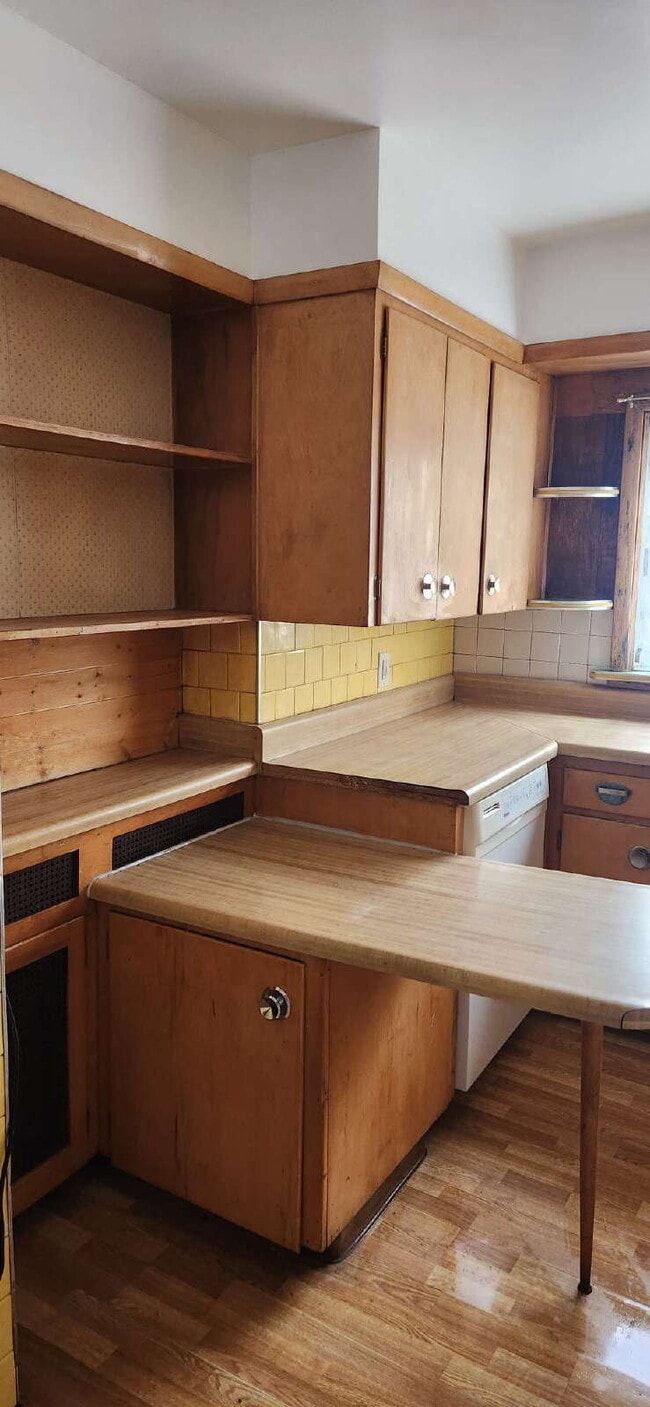 Building Photo - "Cozy 1-Bedroom Gem in Virginia, MN – Your Perfect Retreat Awaits!"