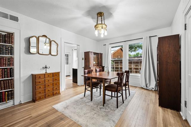Building Photo - 5322 Junius St