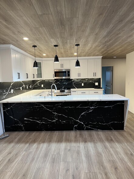 Building Photo - 33751 El Encanto Ave