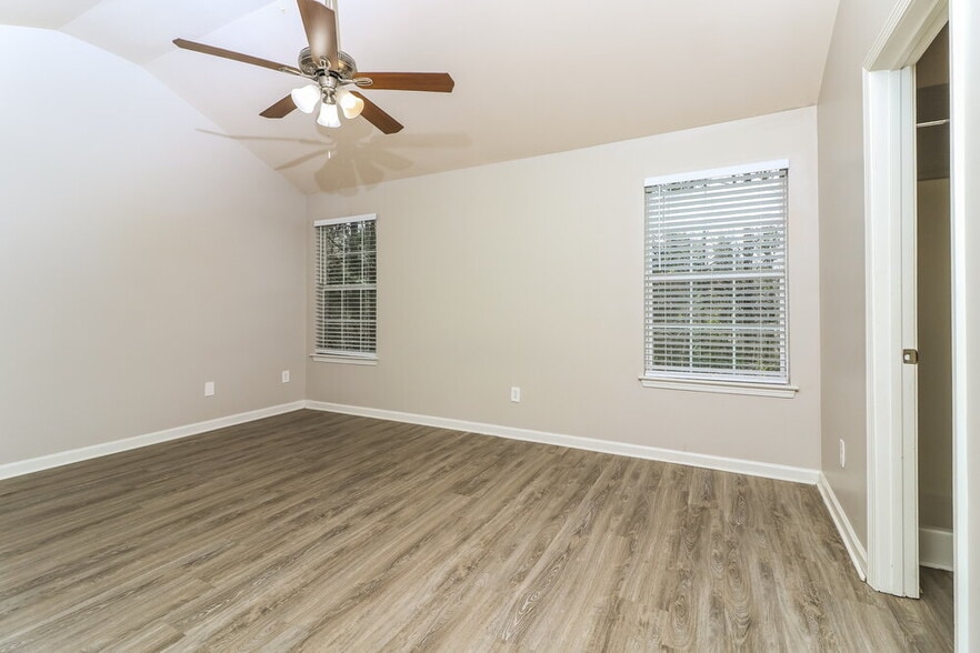 Building Photo - 414 Hidden Creek Ct