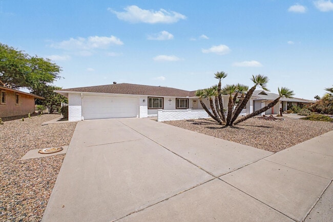 Building Photo - 12714 W Crystal Lake Dr