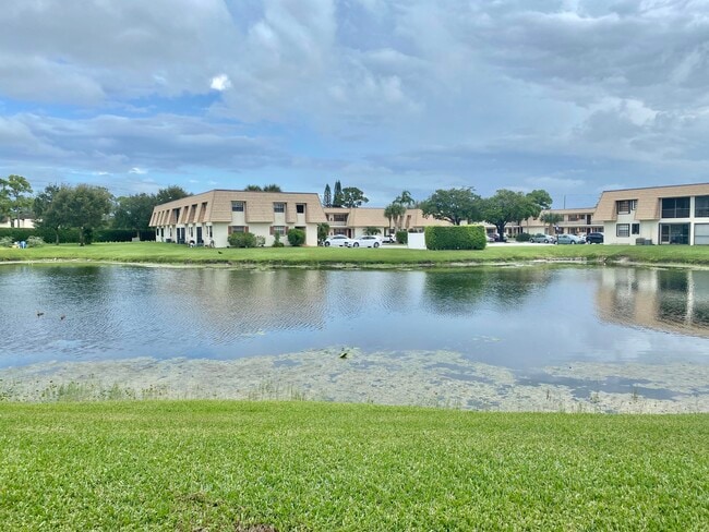 Building Photo - 4325 Oak Terrace Dr