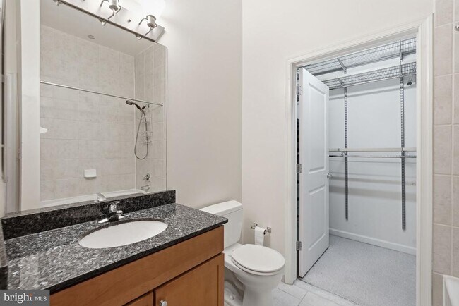 Building Photo - 309 Holland Ln