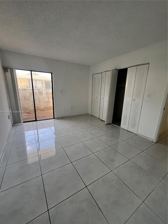 Building Photo - 7430 SW 153rd Pl