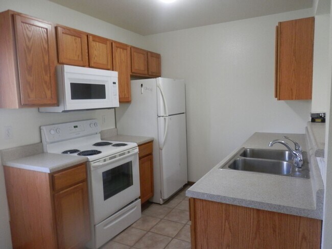Building Photo - 5709-5711 Canaveral