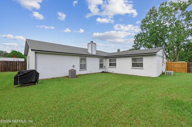 Building Photo - 7600 Pheasant Run Dr