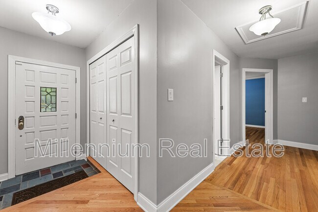 Building Photo - 31671 Nixon St