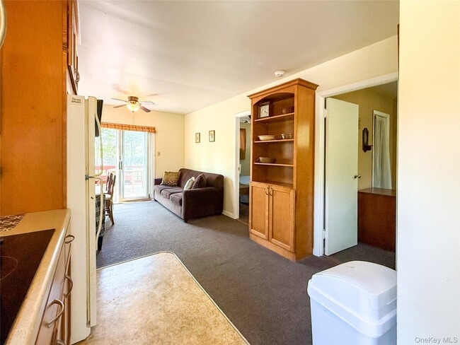 Building Photo - 8515 Soundview Ave