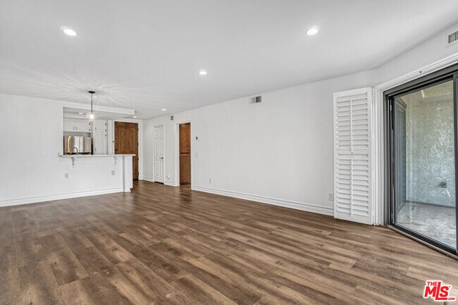 Building Photo - 8600 Tuscany Ave