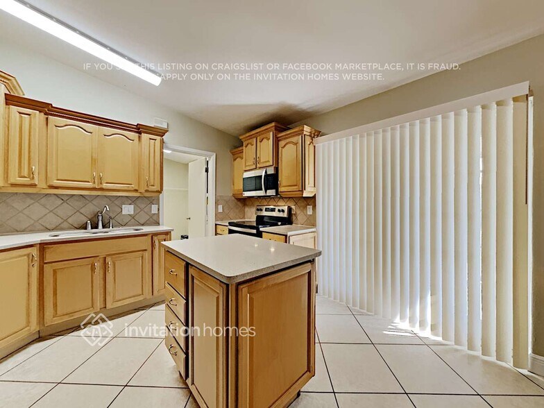 Building Photo - 4415 Hood Ave